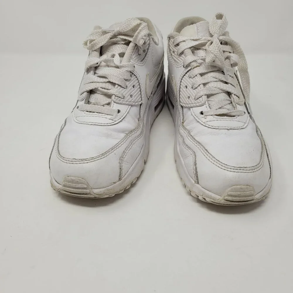 Nike air max 90 white leather 4.5 youth or 6 womens 833412-100